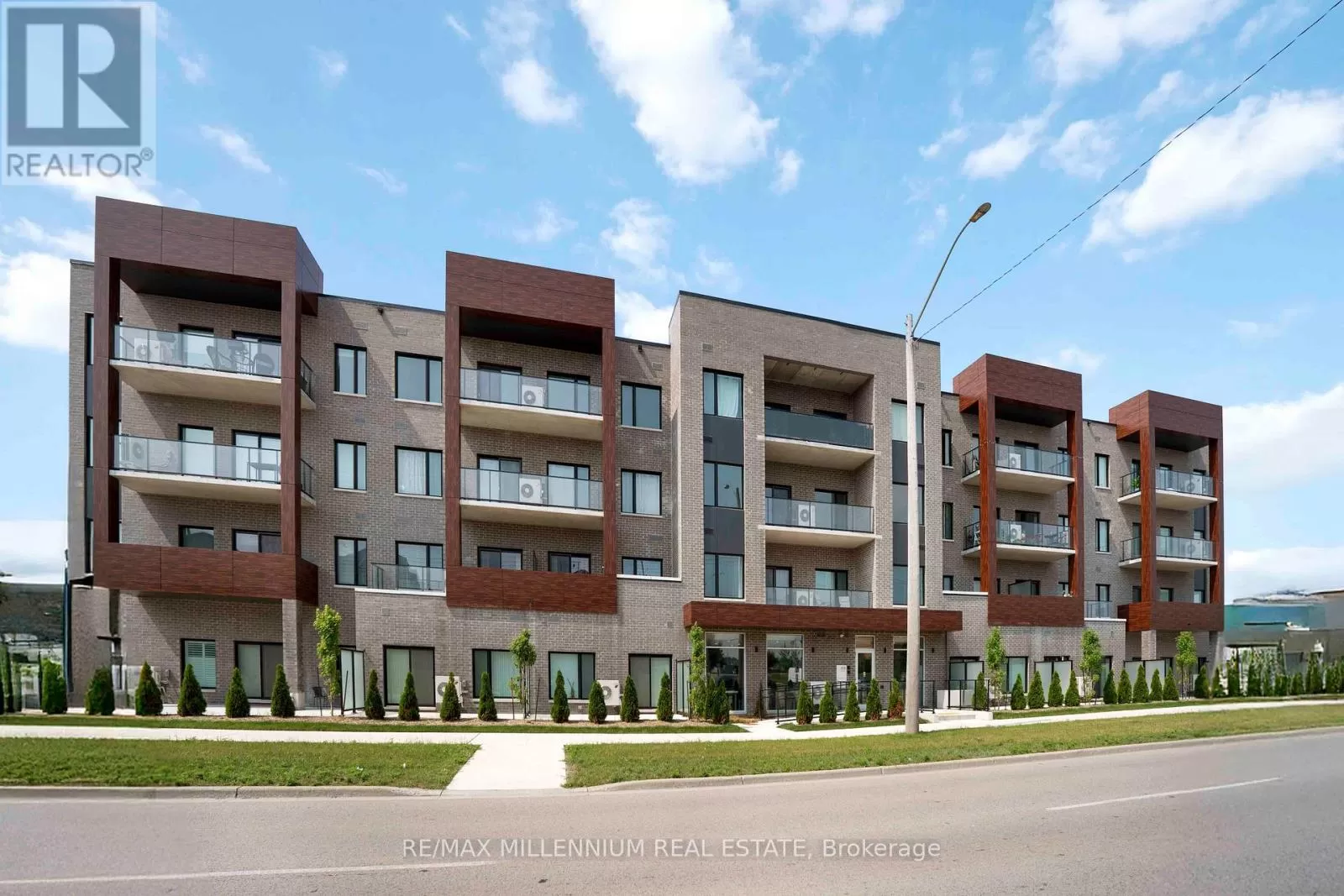 Apartment for rent: 306 - 408 Dundas Street S, Cambridge, Ontario N1R 0E8