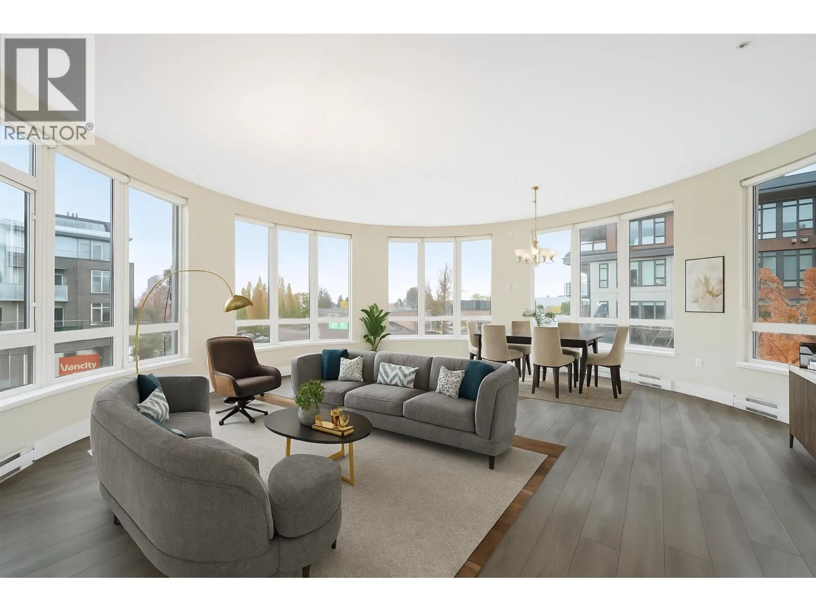 Apartment for rent: 306 4307 Hastings Street, Burnaby, British Columbia V5C 2J7