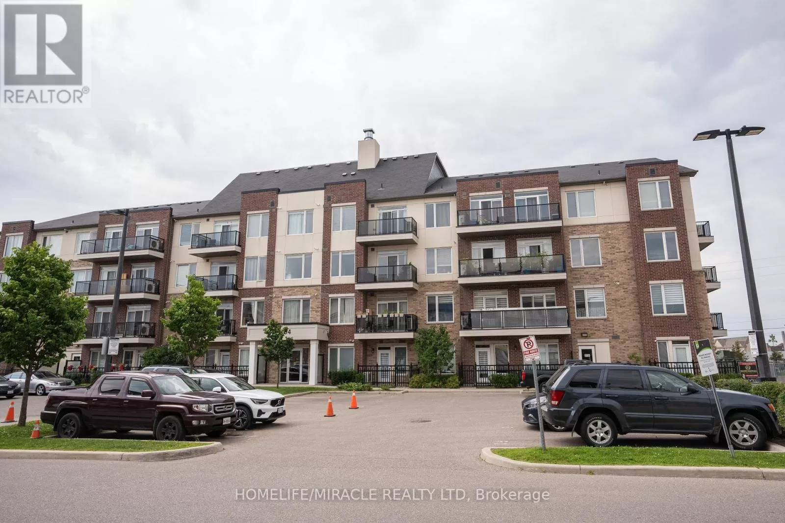 Apartment for rent: 306 - 54 Sky Harbour Drive N, Brampton, Ontario L6Y 6B9