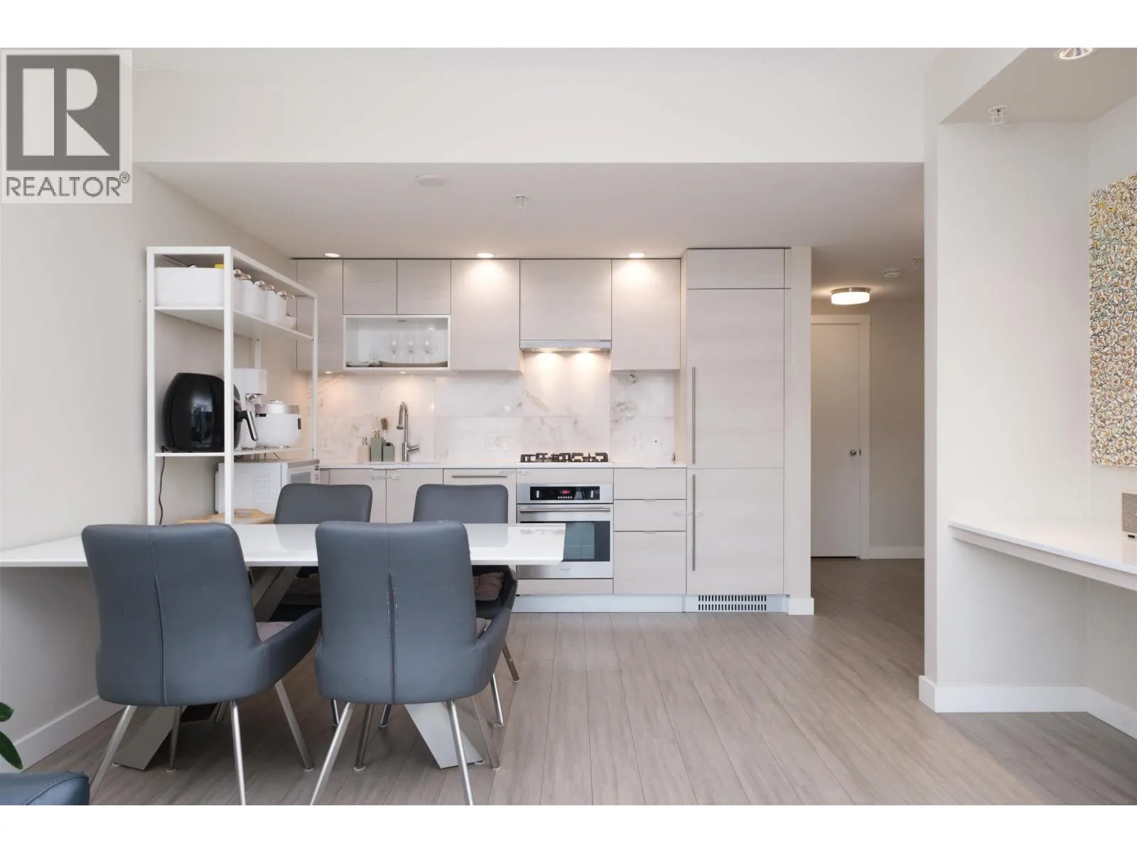 Apartment for rent: 306 602 Como Lake Avenue, Coquitlam, British Columbia V3J 0G2