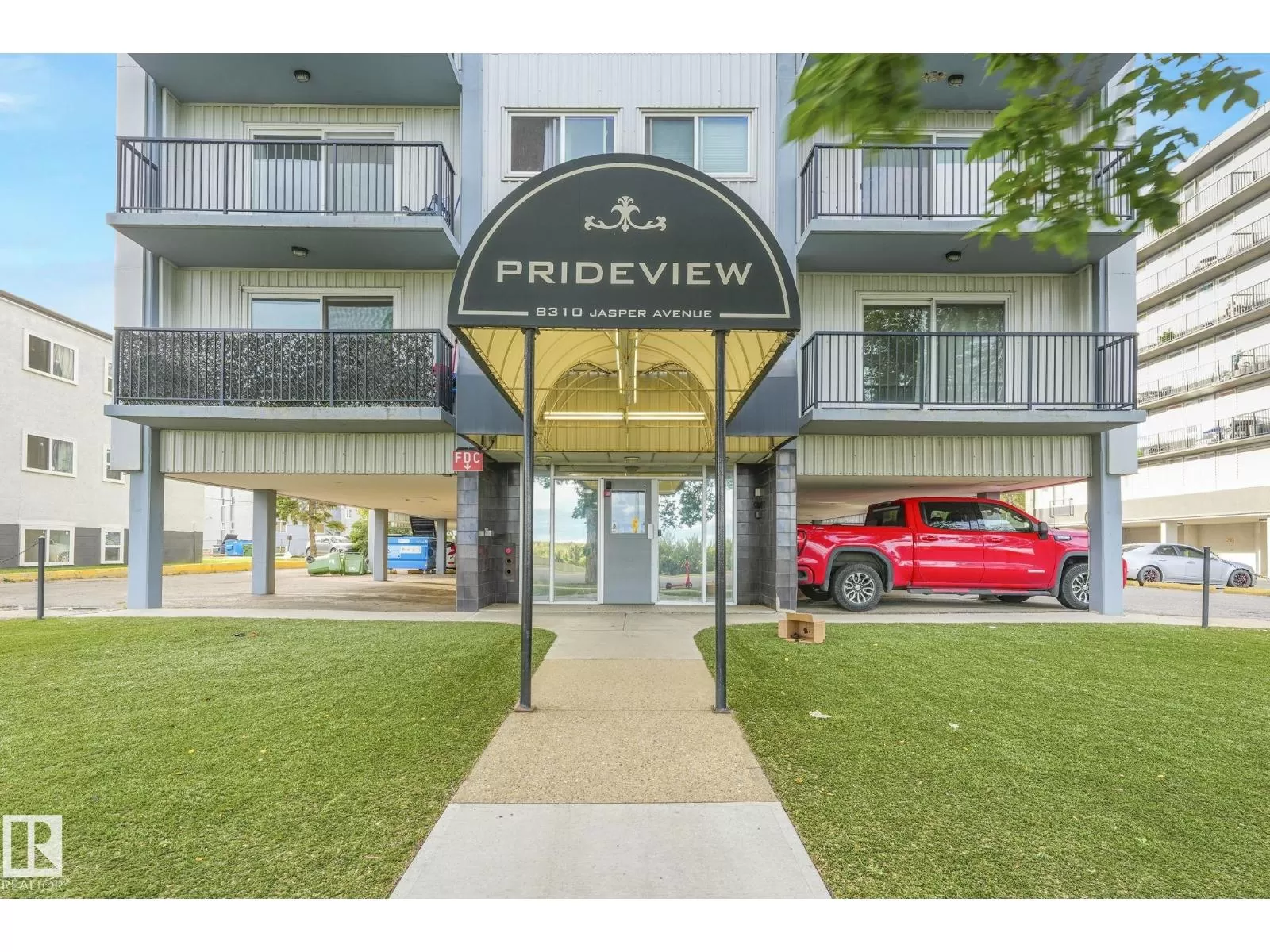 Apartment for rent: #306 8310 Jasper Av Nw, Edmonton, Alberta T5H 3S3