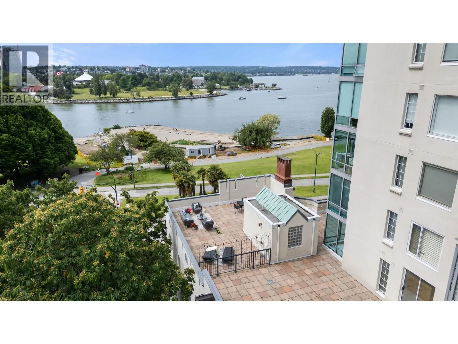 Apartment for rent: 307 1311 Beach Avenue, Vancouver, British Columbia V6E 1V6