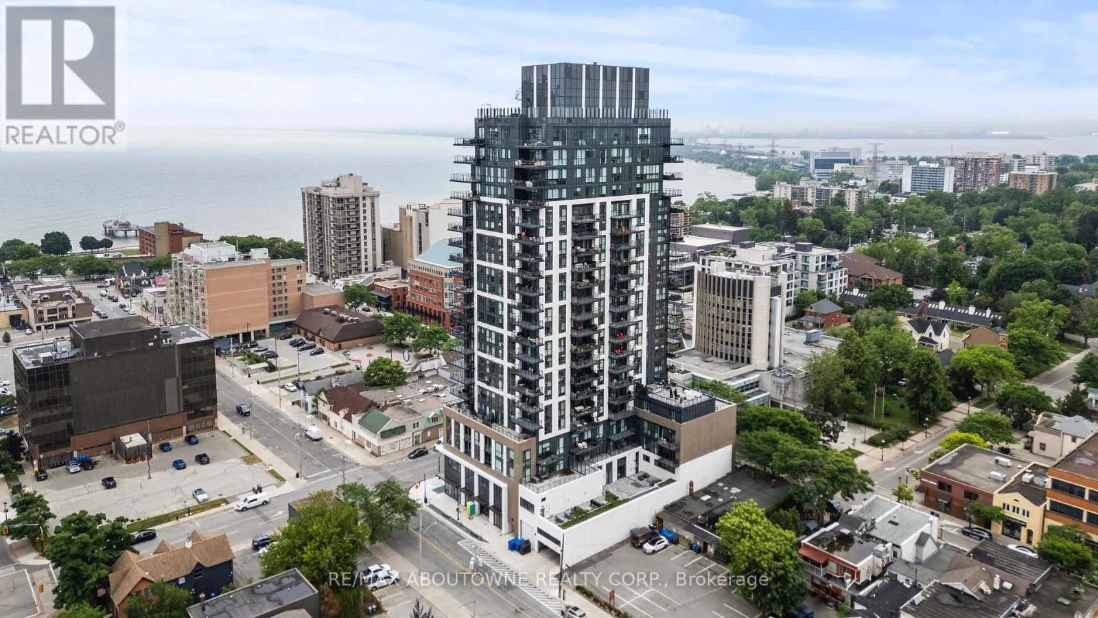 Apartment for rent: 307 - 2007 James Street, Burlington, Ontario L7R 0G7