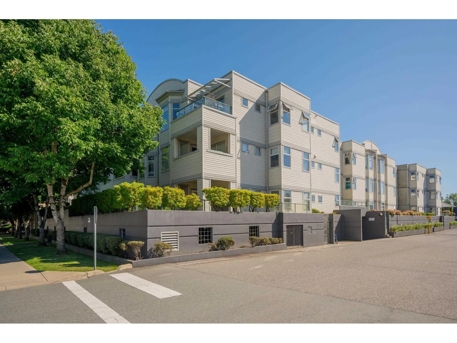 Apartment for rent: 307 20680 56 Avenue, Langley, British Columbia V3A 3Z1