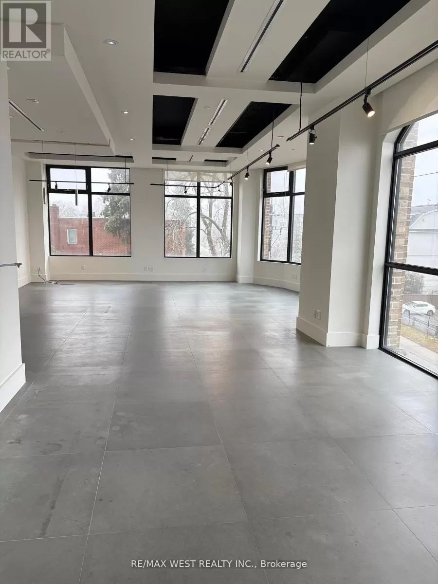 307 - 308 - 10376 Yonge Street, Richmond Hill, Ontario L4C 3B8