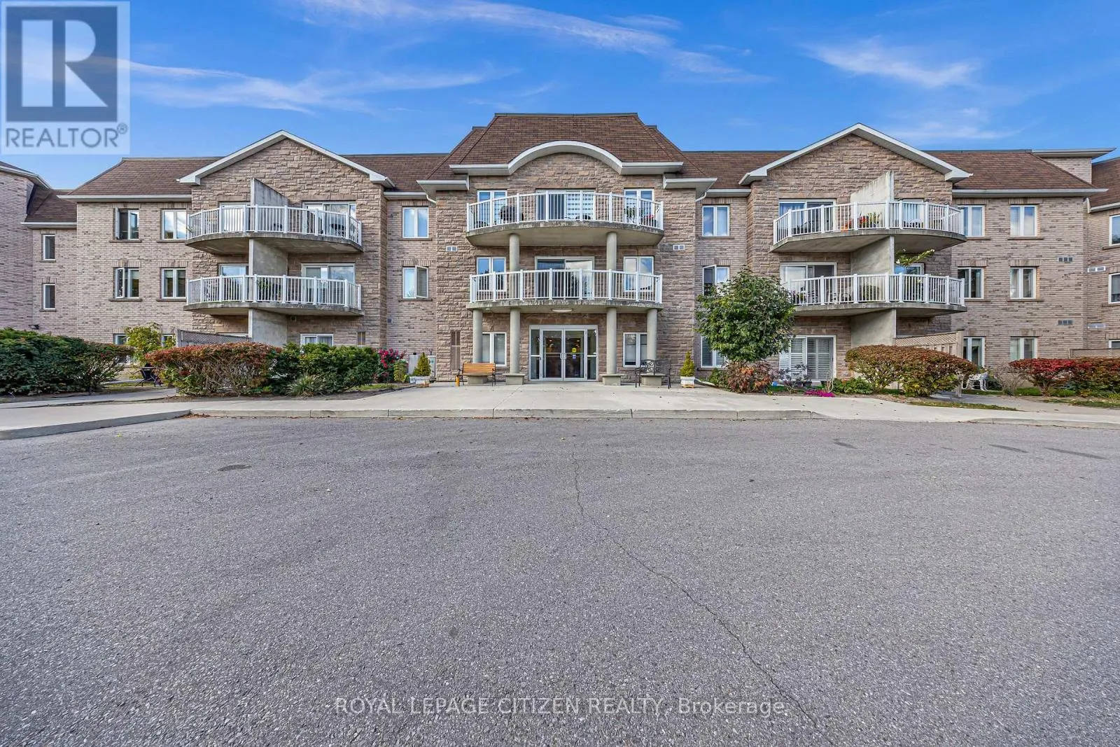 Apartment for rent: 307 - 32 Church Street, King, Ontario L0G 1T0