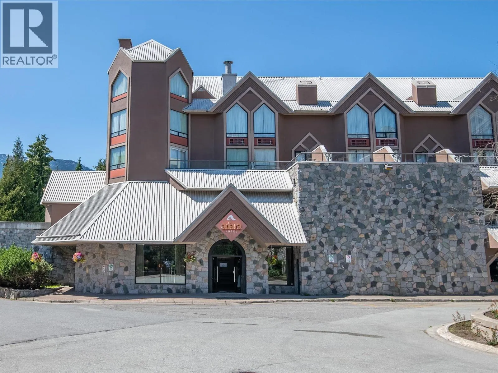 Apartment for rent: 307 4122 Village Green Way, Whistler, British Columbia V8E 1G9