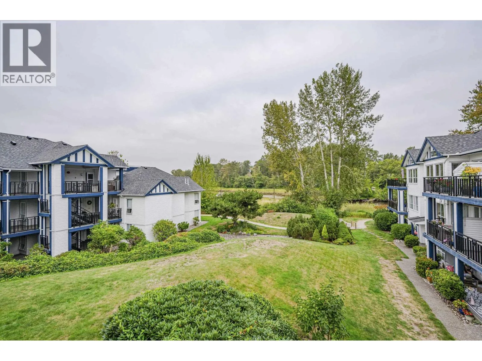 Apartment for rent: 307 4955 River Road, Delta, British Columbia V4K 4V9