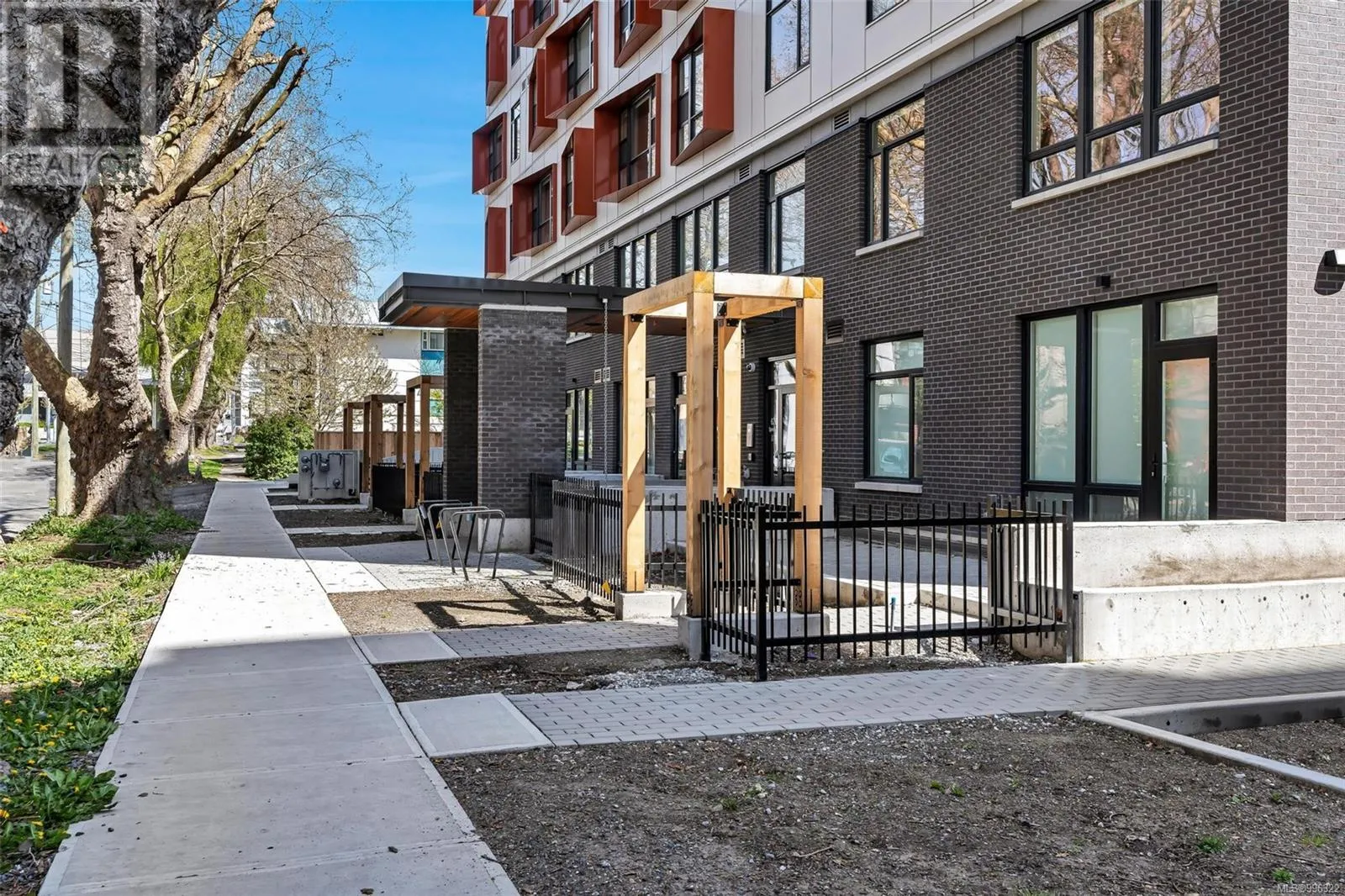 Apartment for rent: 307 629 Speed Ave, Victoria, British Columbia V8Z 1A5