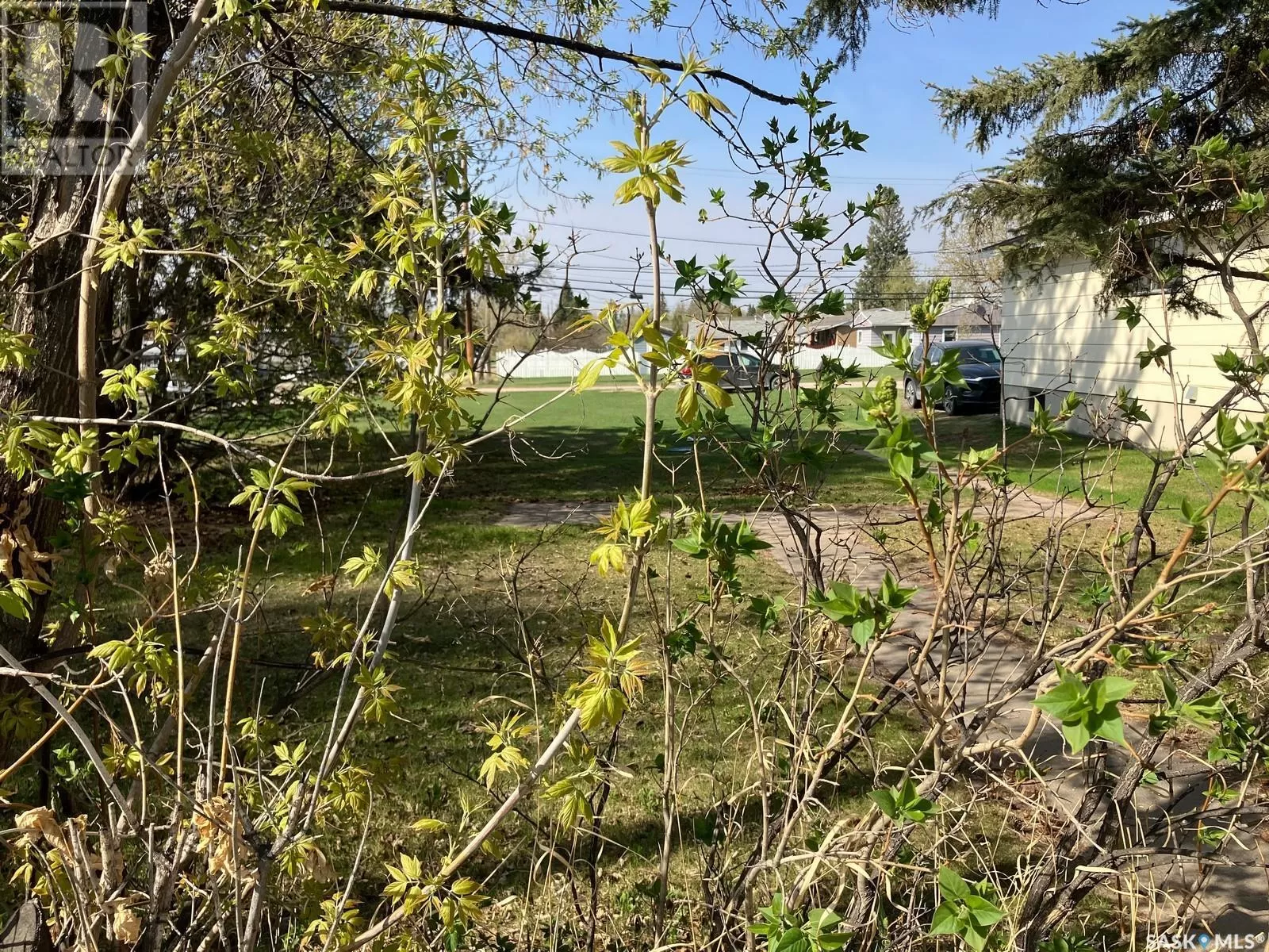 307 Nipawin Road E, Nipawin, Saskatchewan S0E 1E0