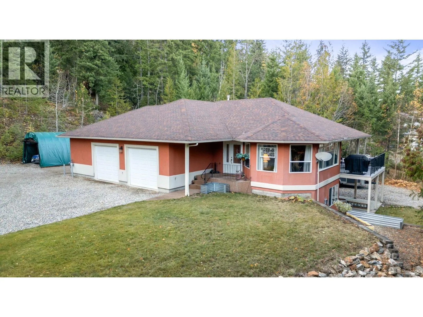 House for rent: 307 Partridge Road, Tappen, British Columbia V1E 3A4