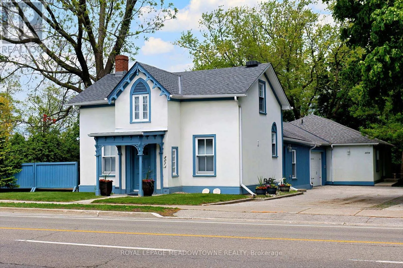 House for rent: 307 Queen Street S, Mississauga, Ontario L5M 1L9