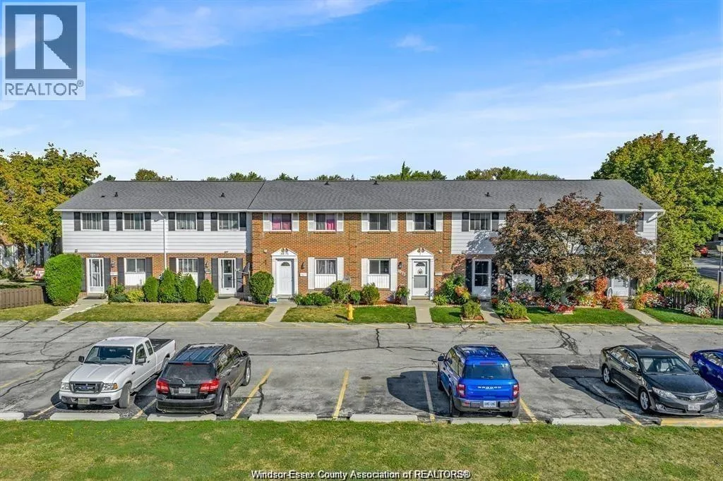 Row / Townhouse for rent: 3073 Meadowbrook Lane Unit# 10, Windsor, Ontario N8T 3C5