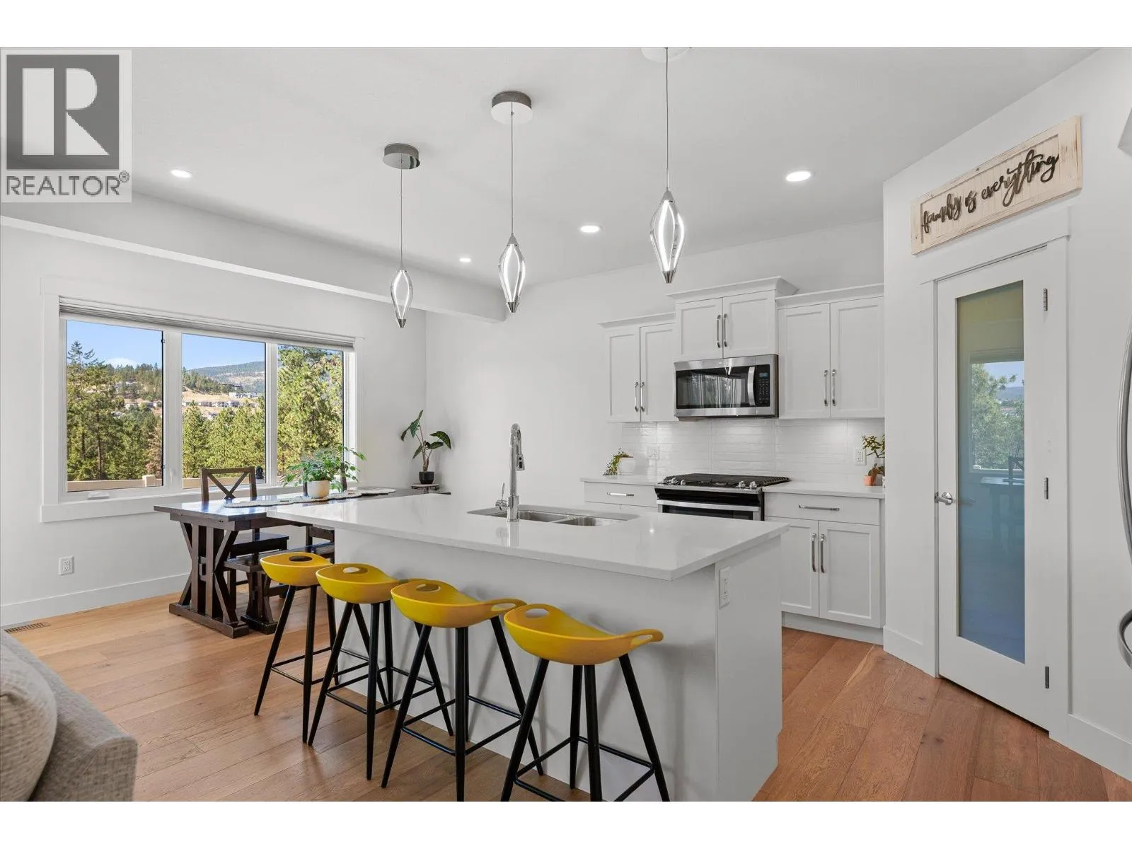 House for rent: 3074 Riesling Way, West Kelowna, British Columbia V4T 0A5