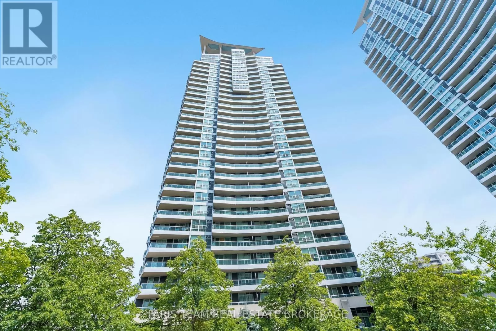 Apartment for rent: 308 - 1 Elm Drive W, Mississauga, Ontario L5B 4M1