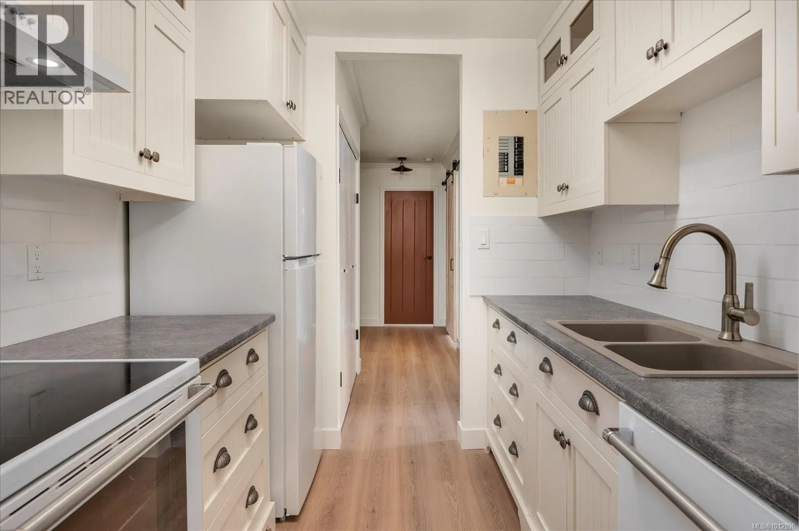 Apartment for rent: 308 160 Vancouver Ave, Nanaimo, British Columbia V9S 4E8