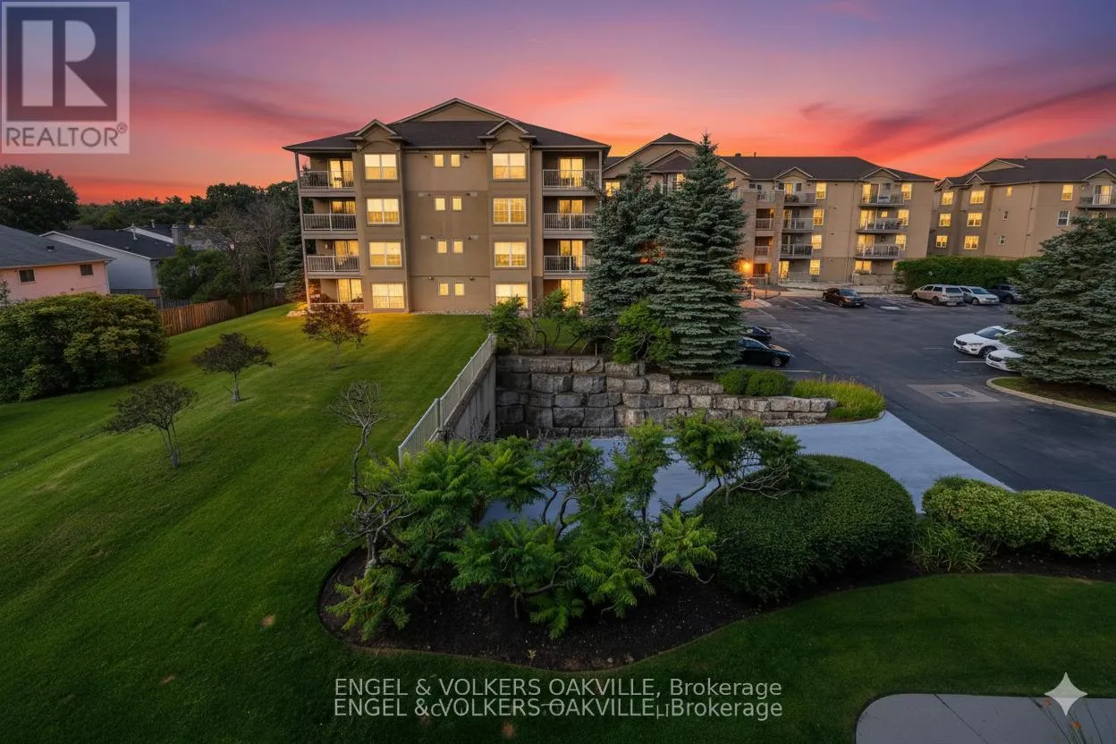 Apartment for rent: 308 - 1810 Walkers Line, Burlington, Ontario L7M 4V3