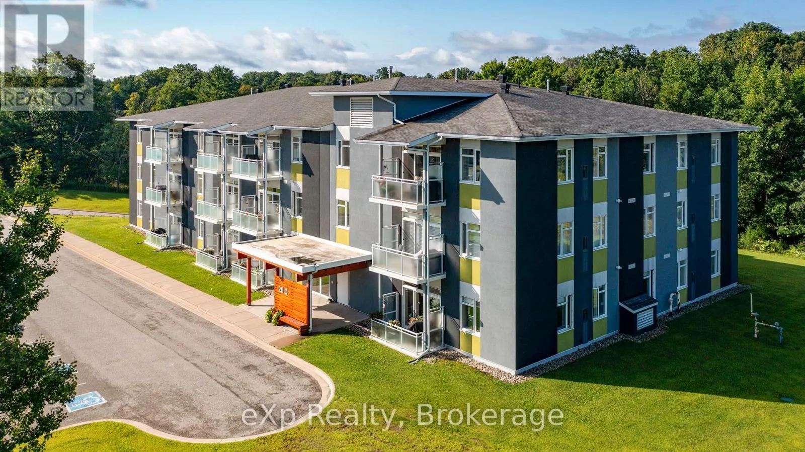 Apartment for rent: 308 - 20d Silver Birch Court, Parry Sound, Ontario P2A 0A7