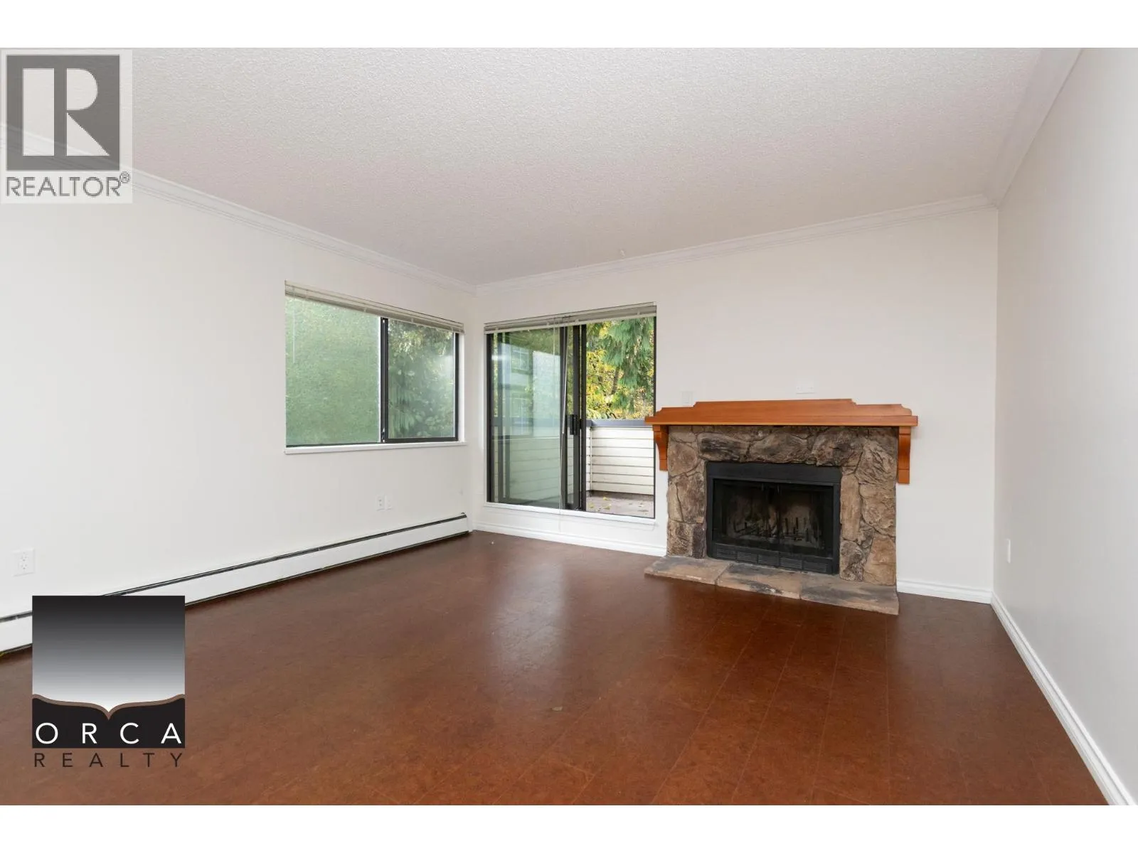 Apartment for rent: 308 3275 Mountai Hwy, North Vancouver, British Columbia V7K 2H4