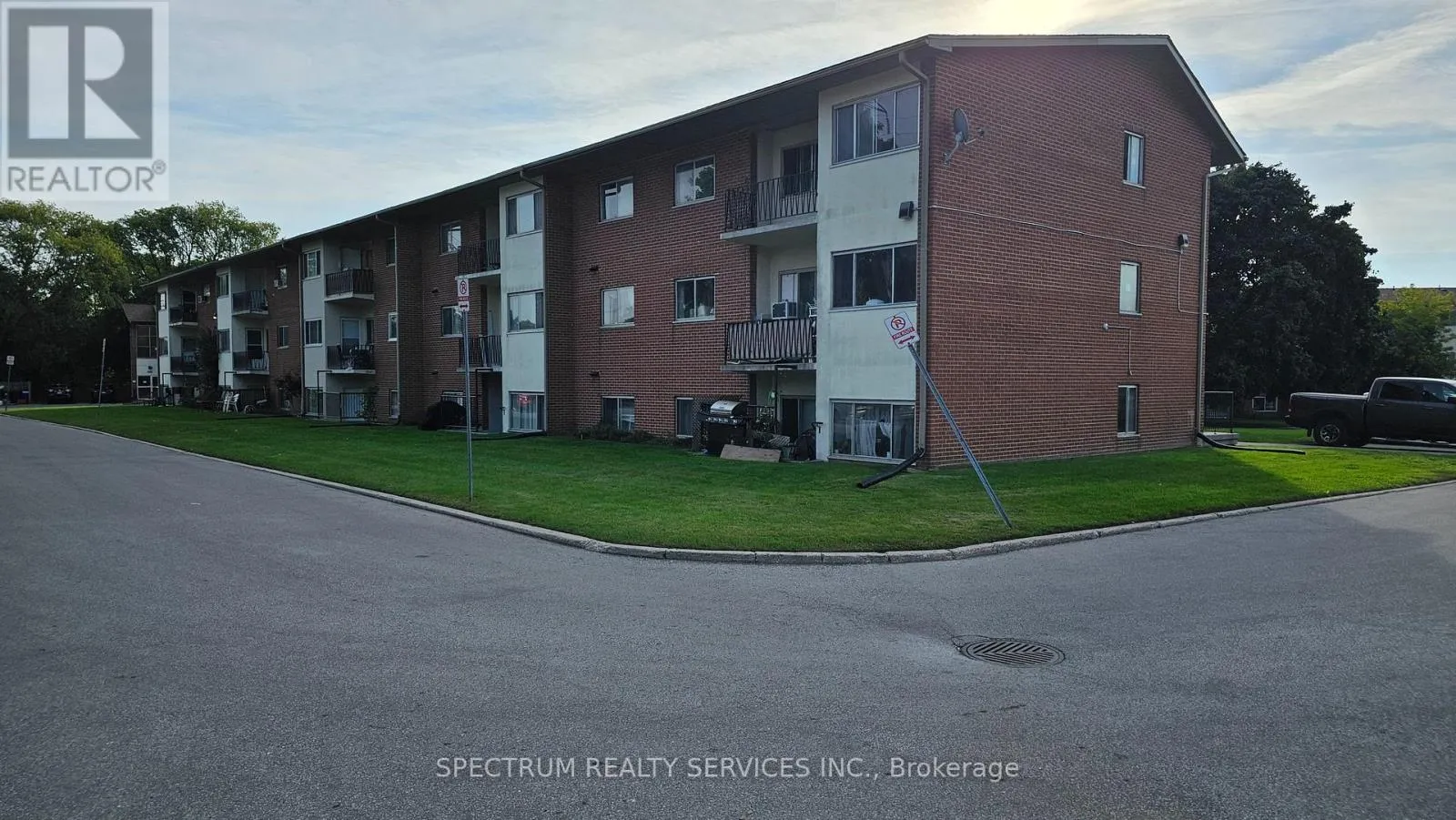 Apartment for rent: 309 - 1170 Hamilton Road, London East, Ontario N5W 1A9