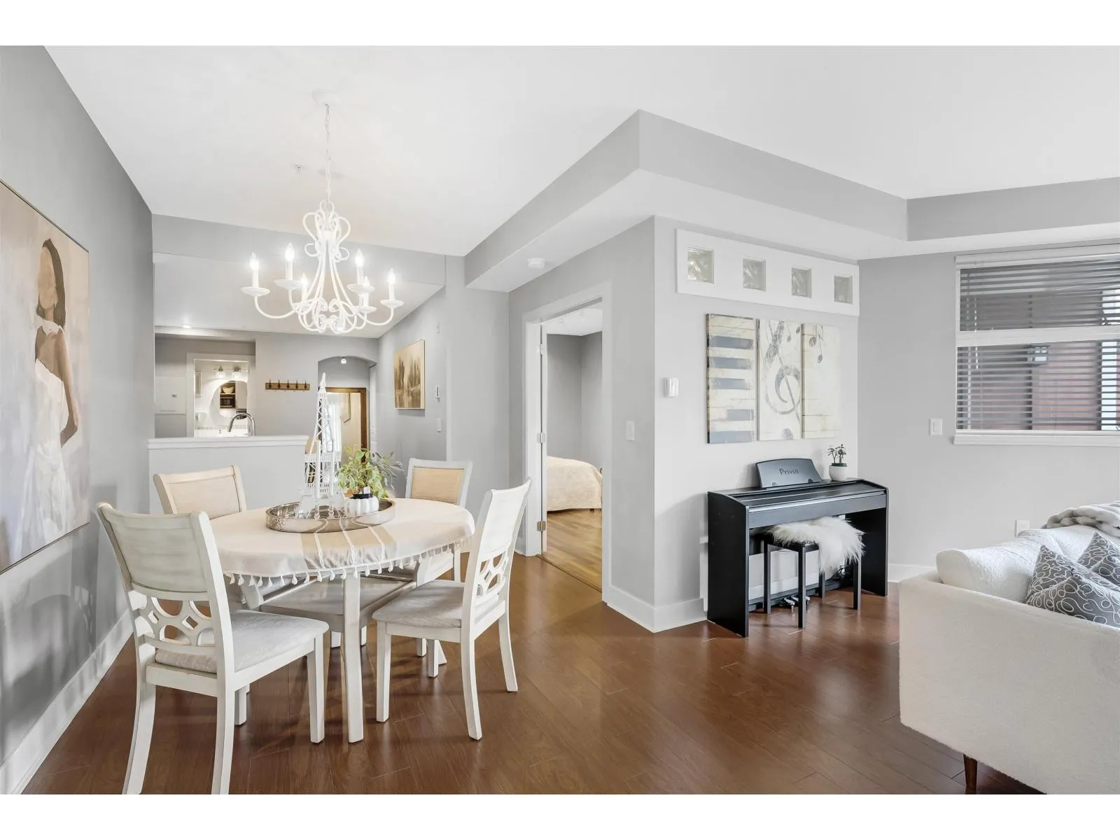 Apartment for rent: 309 15368 S 16a Avenue, Surrey, British Columbia V4A 1S9