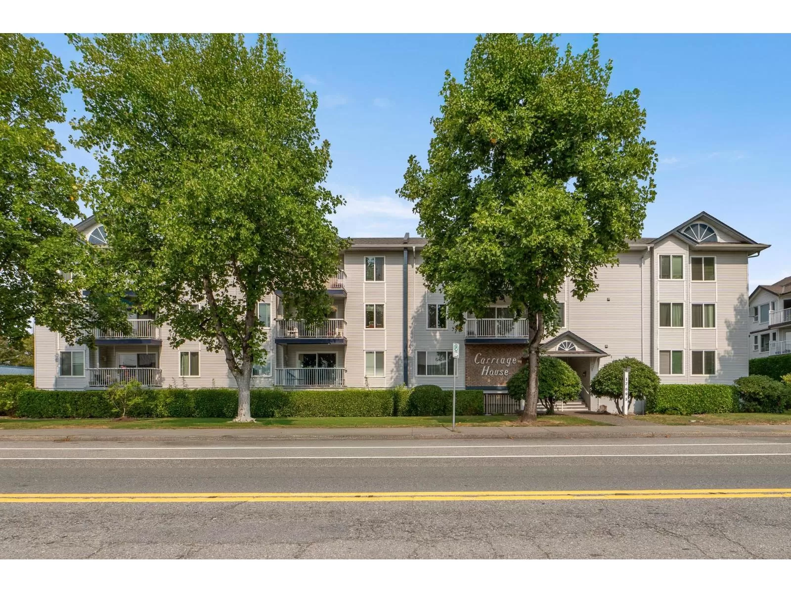 Apartment for rent: 309 17695 58 Avenue, Surrey, British Columbia V3S 1L5