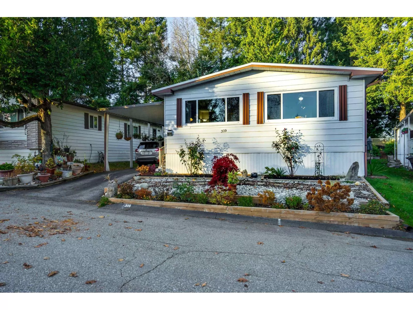 Manufactured Home for rent: 309 1840 160 Street, Surrey, British Columbia V4A 4X4