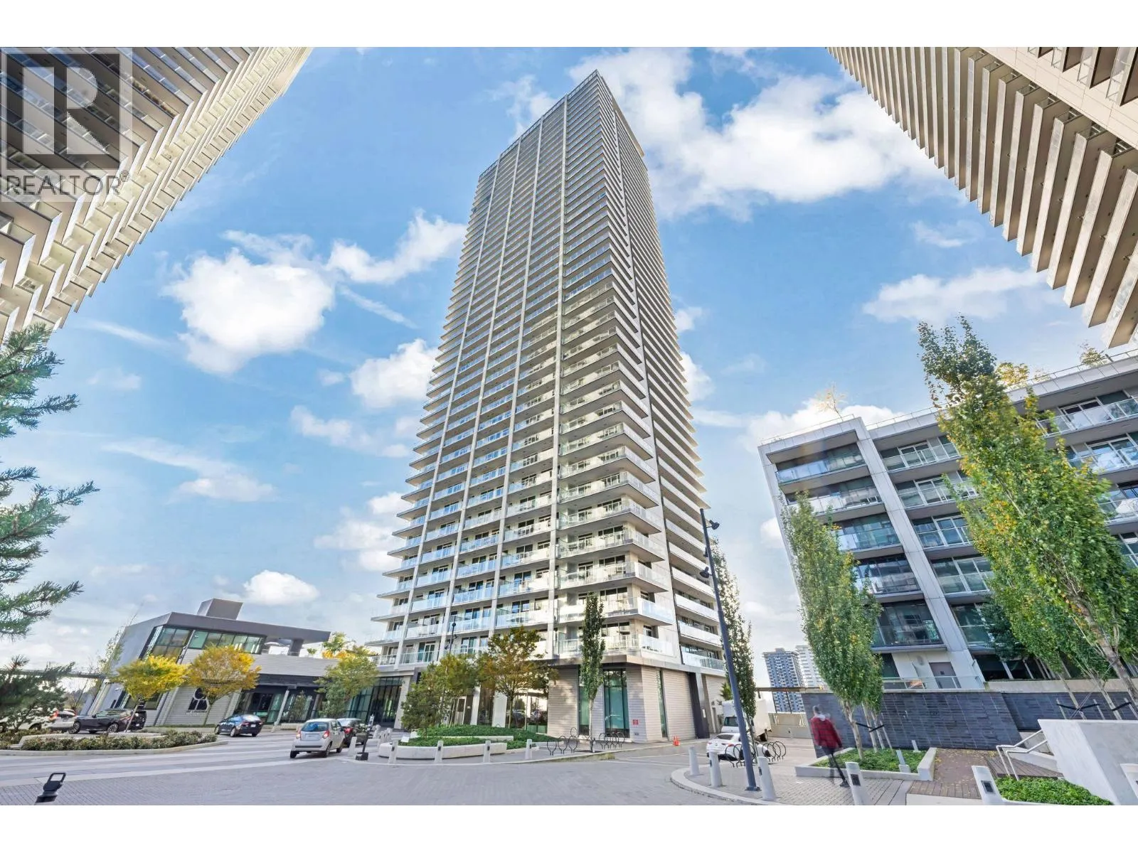 Apartment for rent: 309 3833 Evergreen Place, Burnaby, British Columbia V3J 0M2