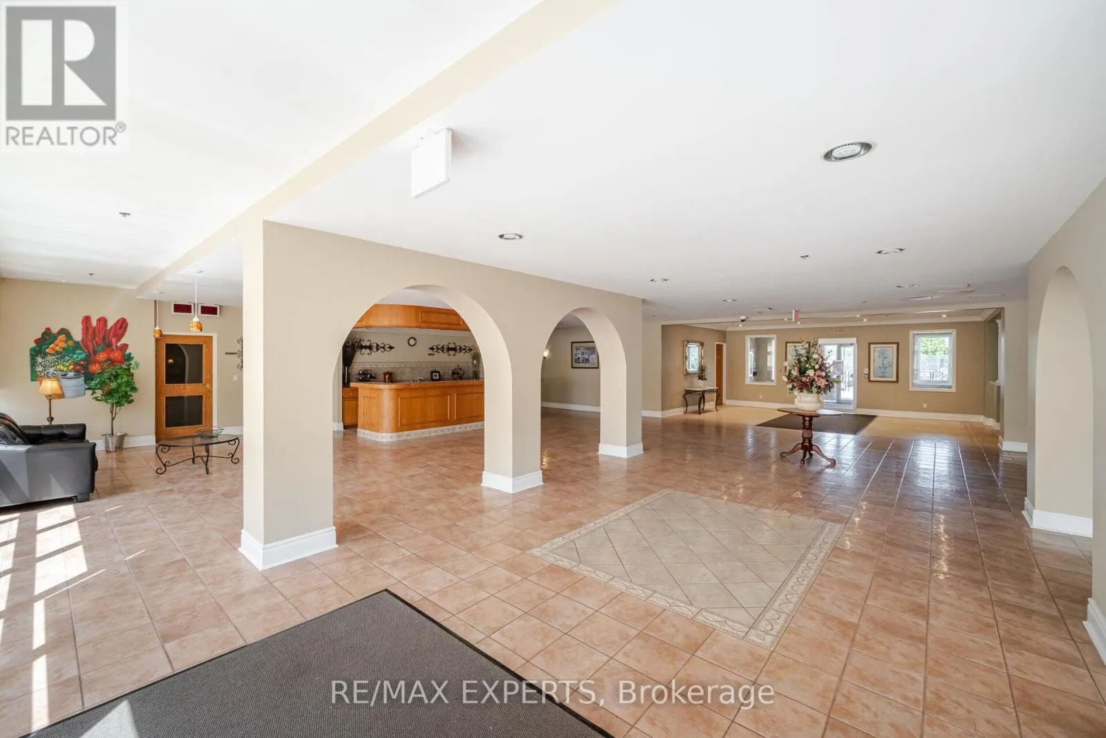 Apartment for rent: 309 - 7373 Martin Grove Road, Vaughan, Ontario L4L 9K1