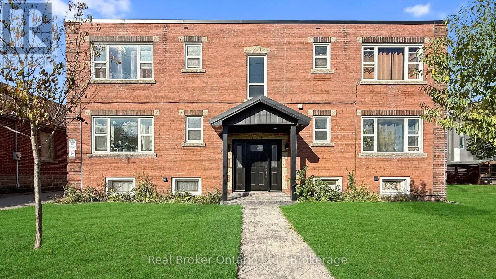 Other for rent: 309 Strathearne Avenue, Hamilton, Ontario L8H 5K8