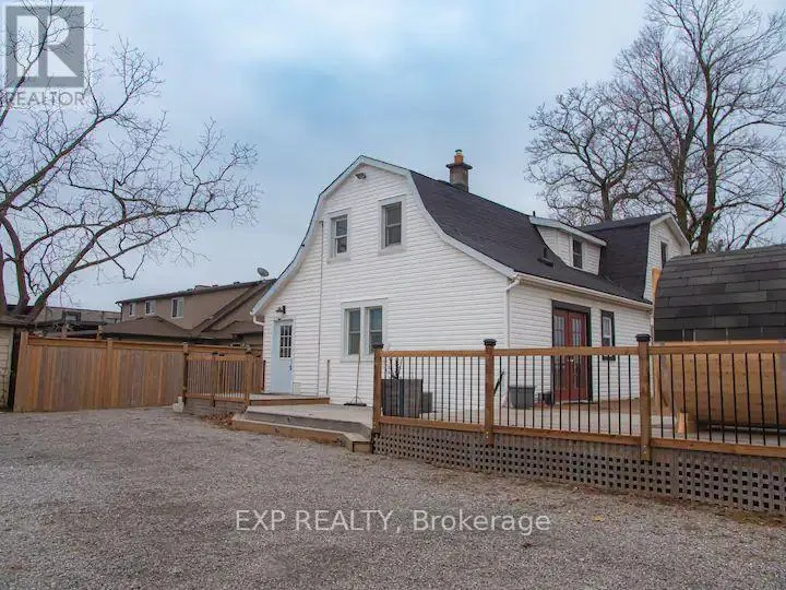 House for rent: 3090 Montrose Road, Niagara Falls, Ontario L2E 6S4