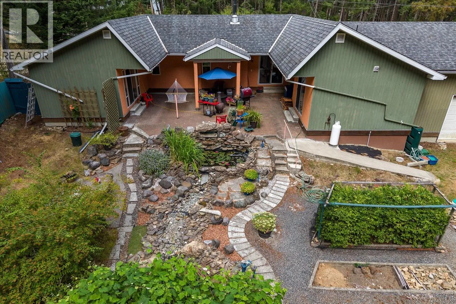 House for rent: 3097 Commodore Way, Gabriola Island, British Columbia V0R 1X7