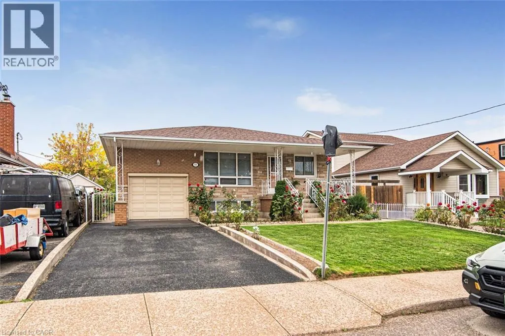 House for rent: 31 Adair Avenue, Hamilton, Ontario L8H 6A5