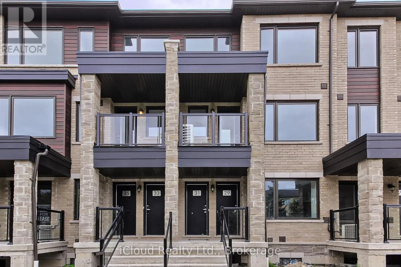 Row / Townhouse for rent: 31 Appletree Lane, Barrie, Ontario L9J 0P1