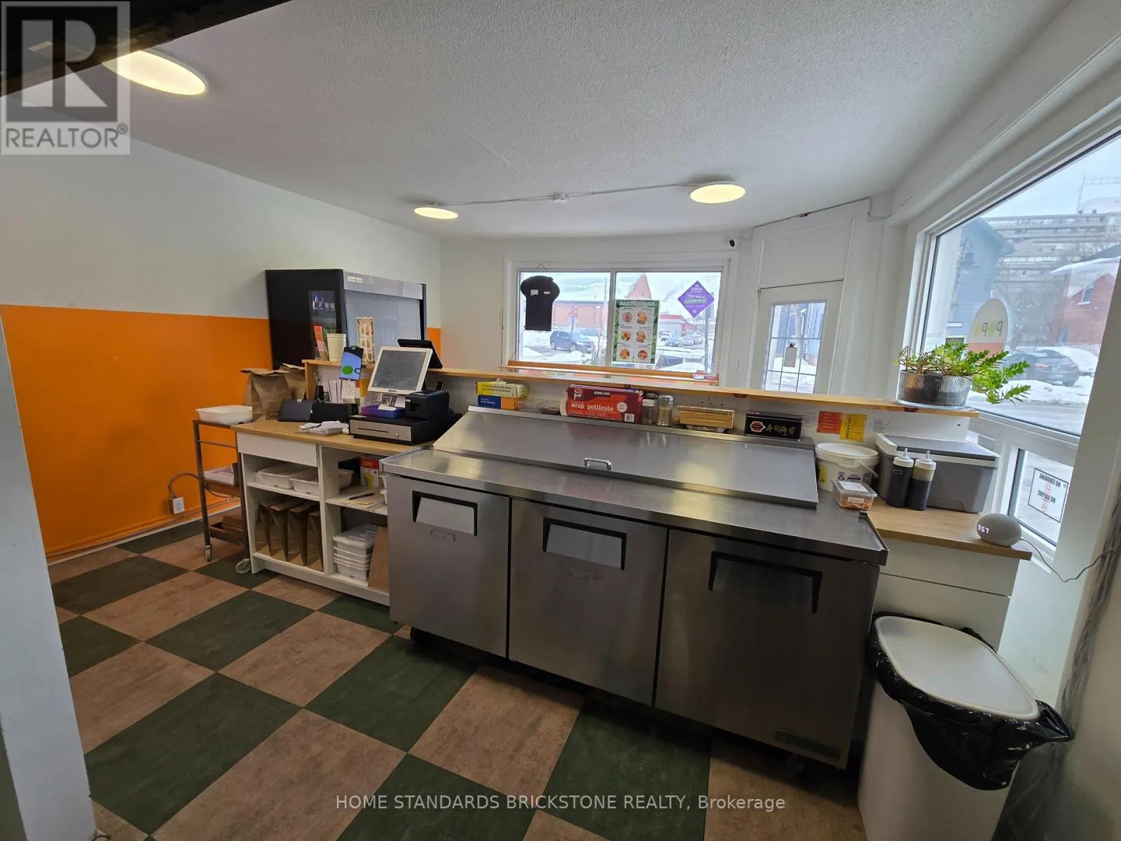 31 Bond Street E, Oshawa, Ontario L1G 1A8