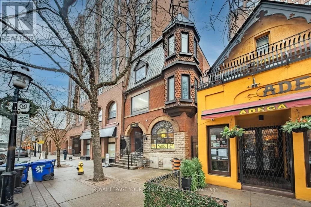 Offices for rent: 31 Elm Street, Toronto, Ontario M5G 1H1