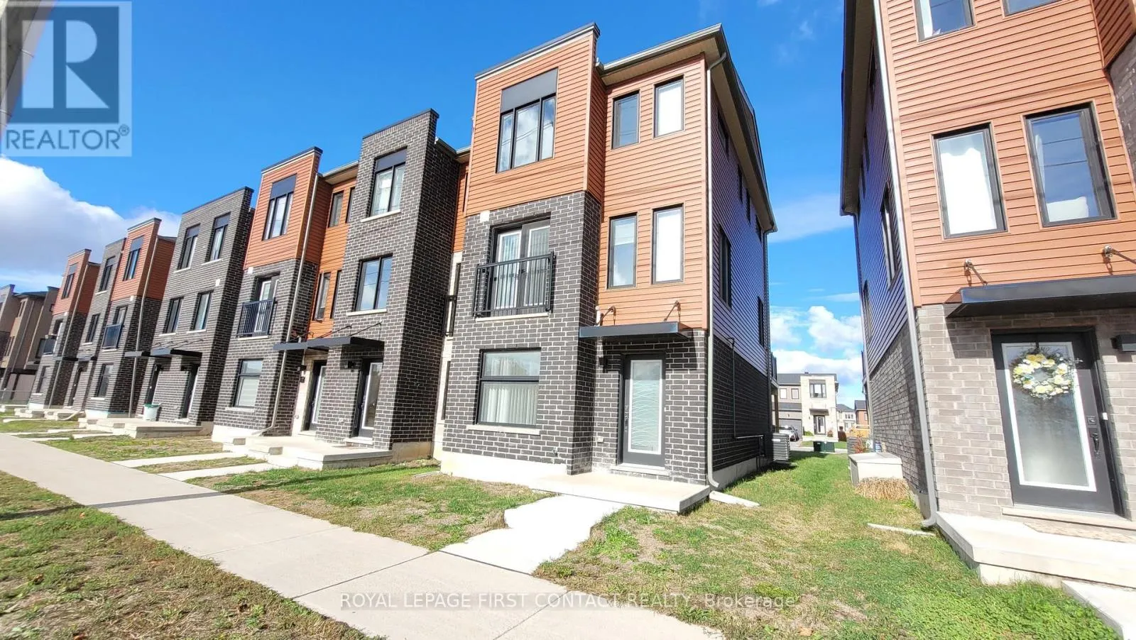 Row / Townhouse for rent: 31 Fairlane Avenue, Barrie, Ontario L0J 0N1