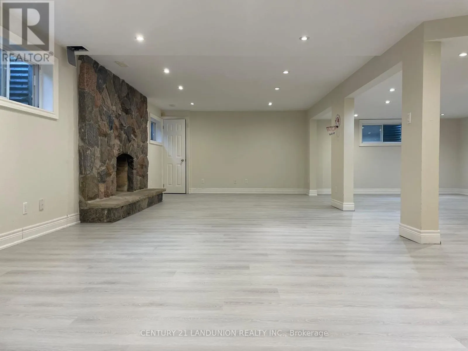 House for rent: 31 Junewood Crescent, Toronto, Ontario M2L 2C3