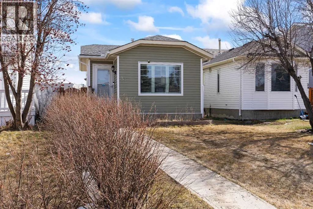 House for rent: 31 Martinridge Place Ne, Calgary, Alberta T3J 3B8