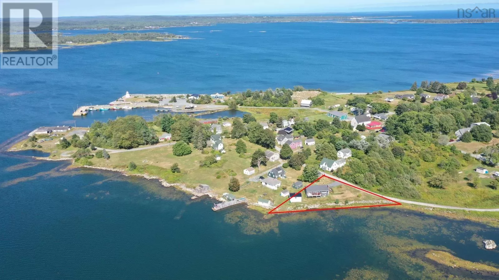 House for rent: 31 Medway Street, Port Medway, Nova Scotia B0J 2T0