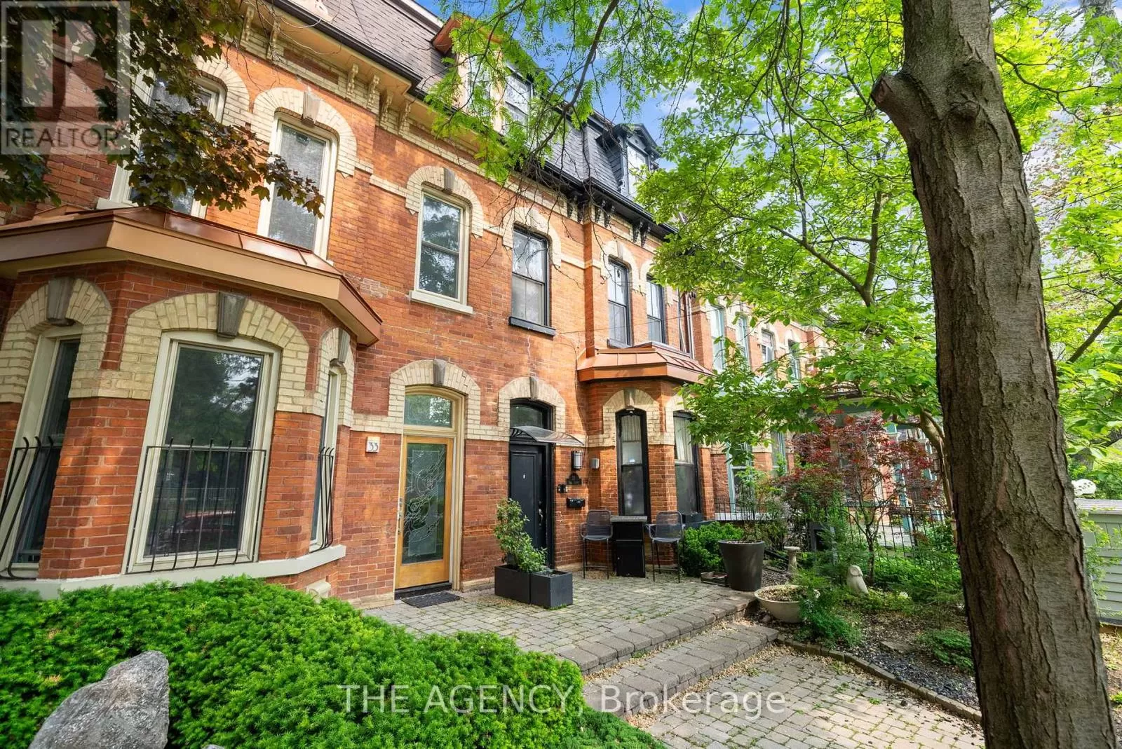 Triplex for rent: 31 Rose Avenue, Toronto, Ontario M4X 1N7