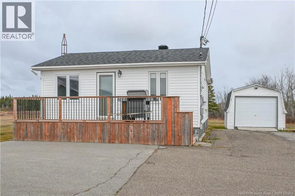 31 Rue Du Hameau Street, Saint-Marie-Saint-RaphaA<<l, New Brunswick E8T 1R4