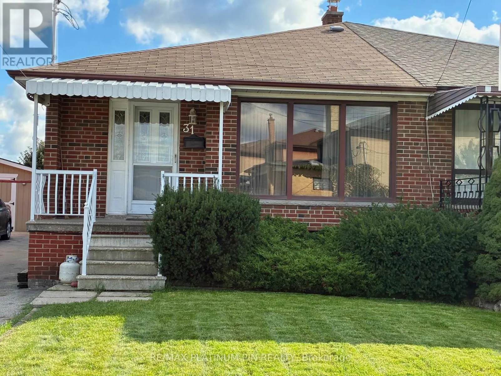 House for rent: 31 Ryewood Drive, Toronto, Ontario M3N 1B7