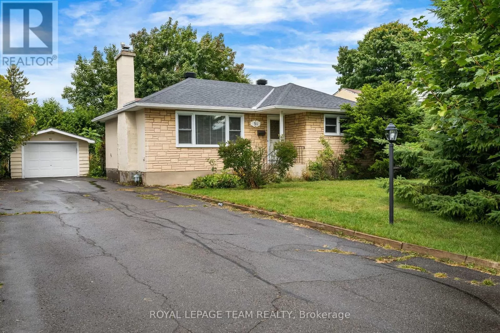 House for rent: 31 Savuto Way Street, Ottawa, Ontario K2G 2S9