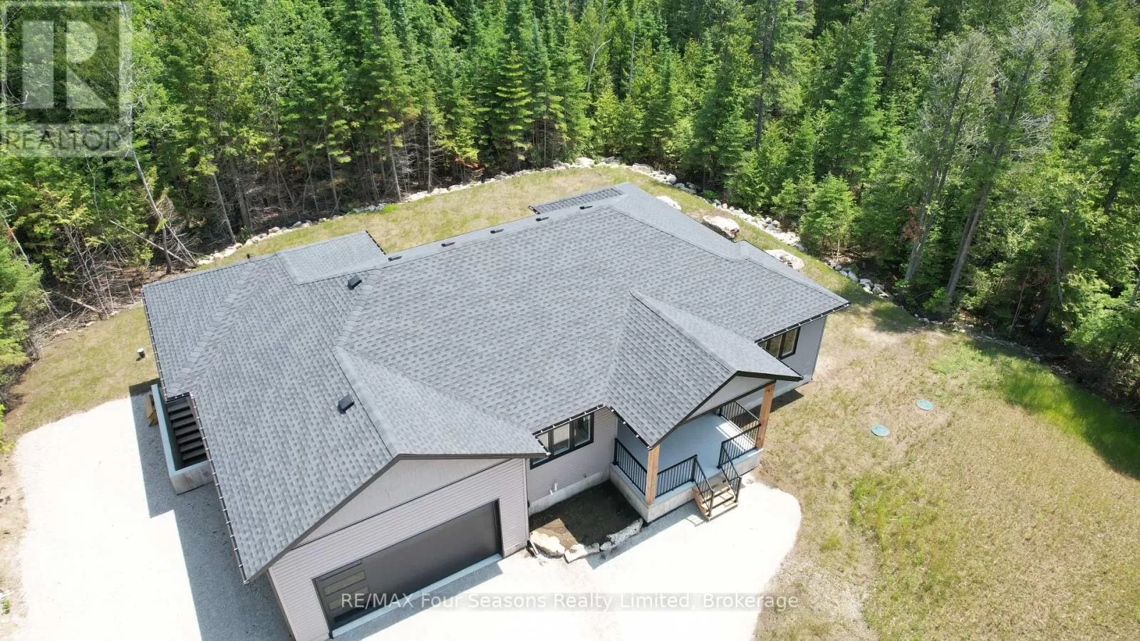 House for rent: 31 Trillium Crossing, Northern Bruce Peninsula, Ontario N0H 1W0