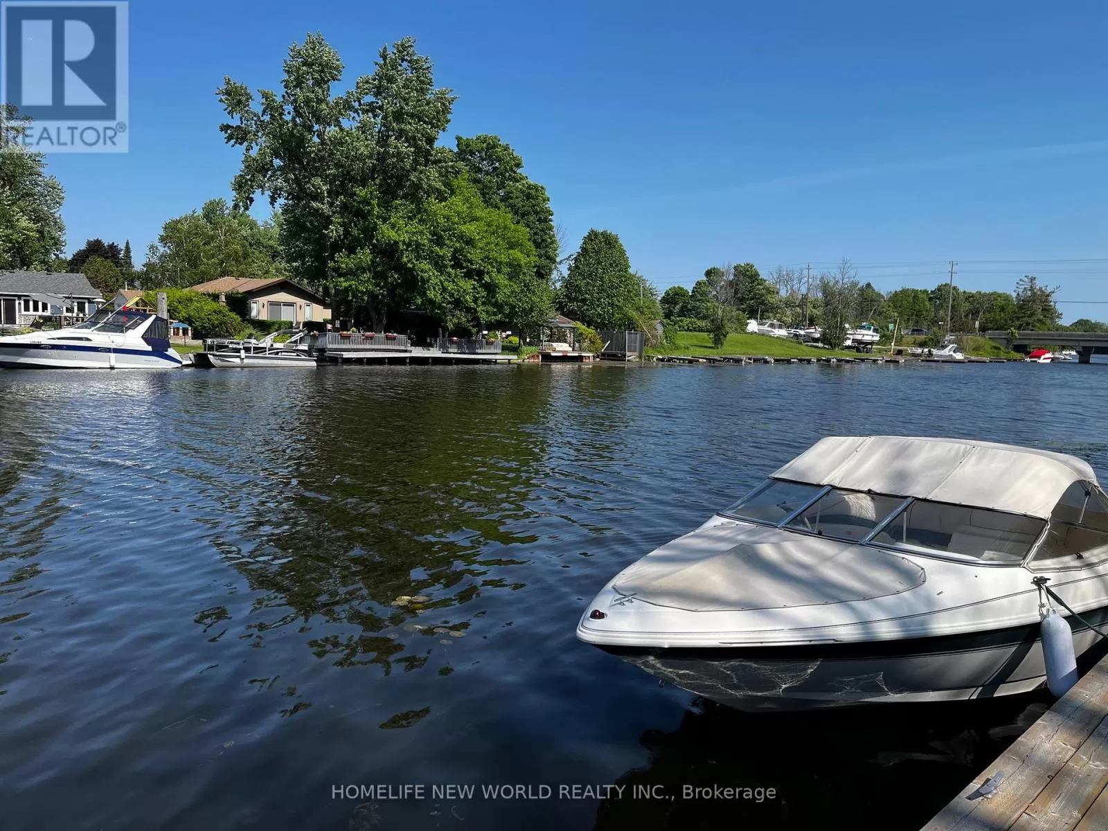 House for rent: 31 Villa Drive, Georgina, Ontario L0E 1N0