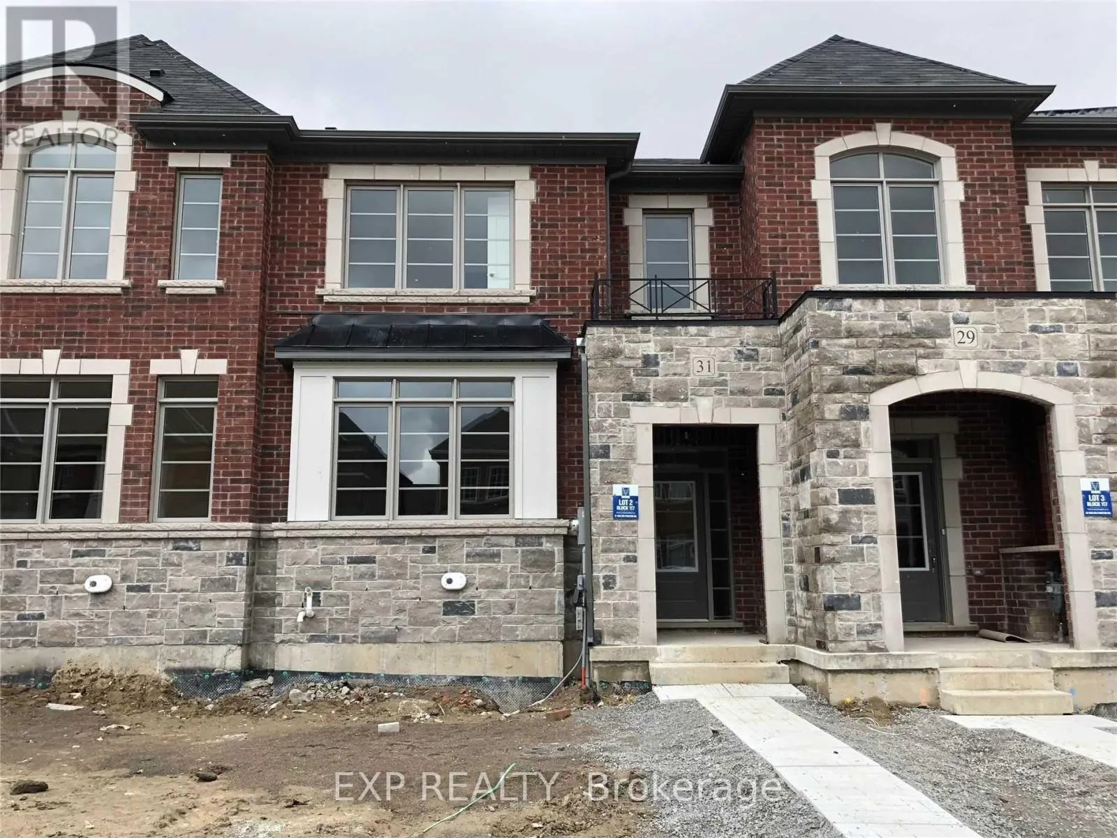 Row / Townhouse for rent: 31 Walter Proctor Road, East Gwillimbury, Ontario L9N 0P1