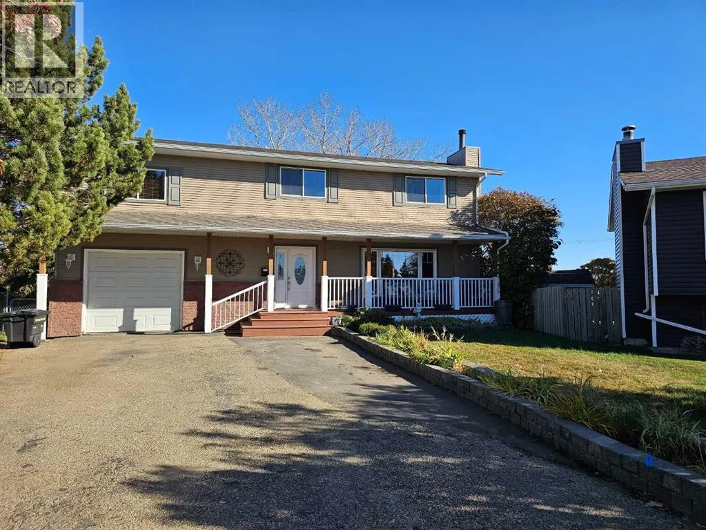 House for rent: 31 Willow Crescent, Lacombe, Alberta T4L 1V3