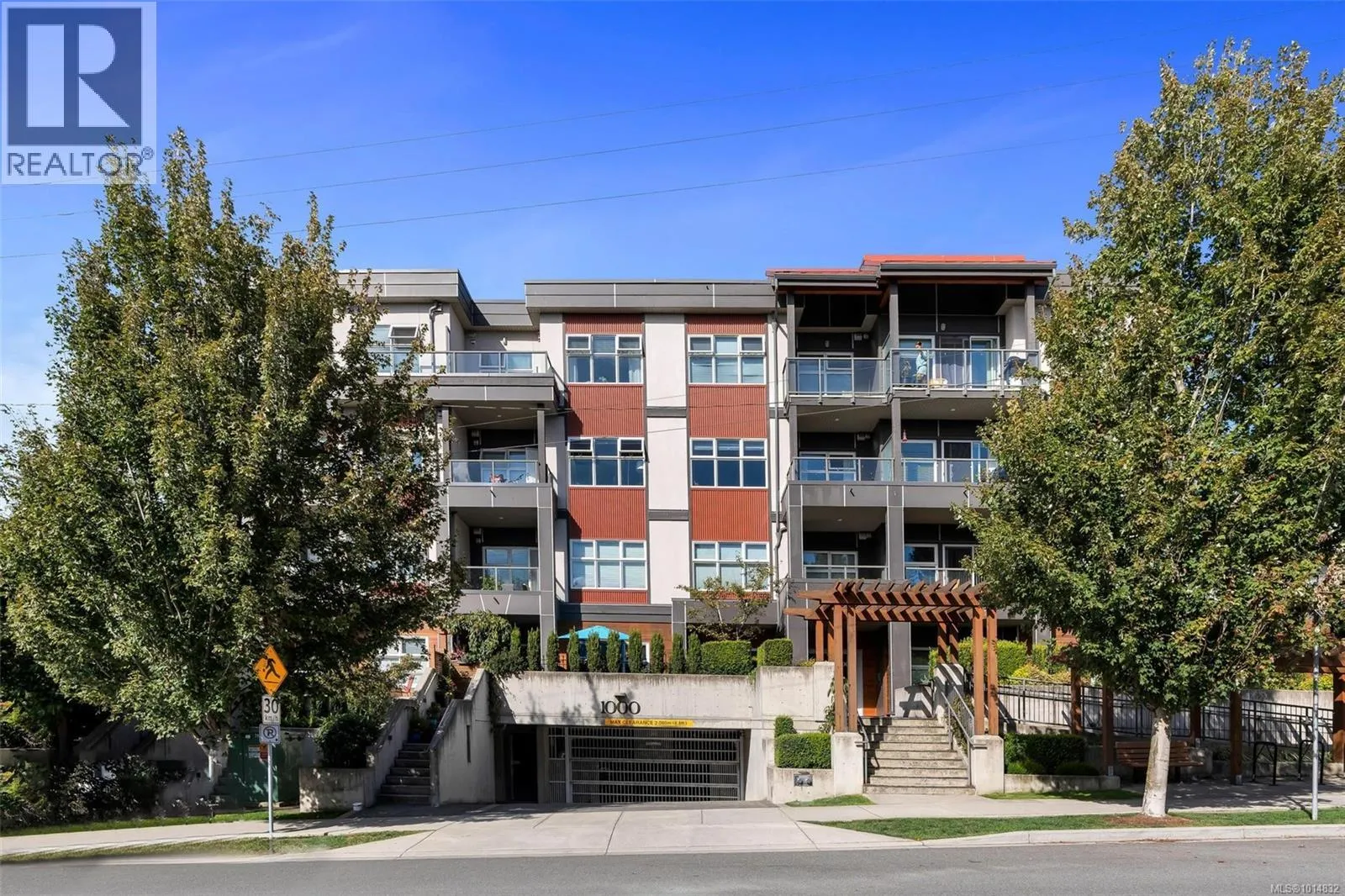 Apartment for rent: 310 1000 Inverness Rd, Saanich, British Columbia V8X 2S1