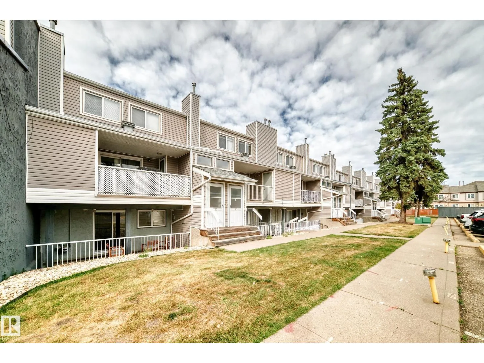 Row / Townhouse for rent: #310 10404 24 Av Nw, Edmonton, Alberta T6J 4J7